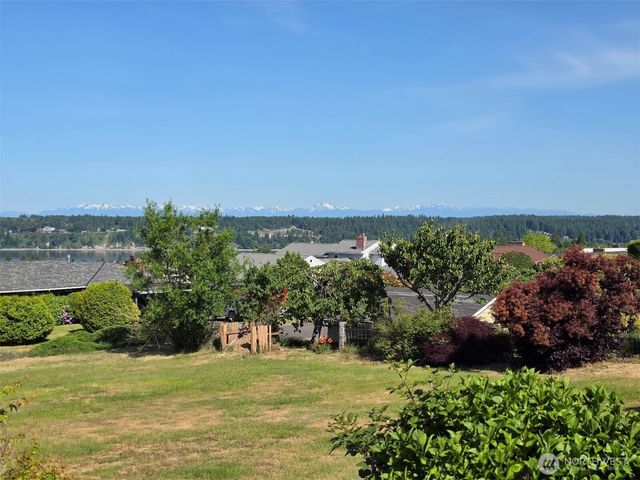 1260 S Karl Johan Avenue, Tacoma, WA 98465
