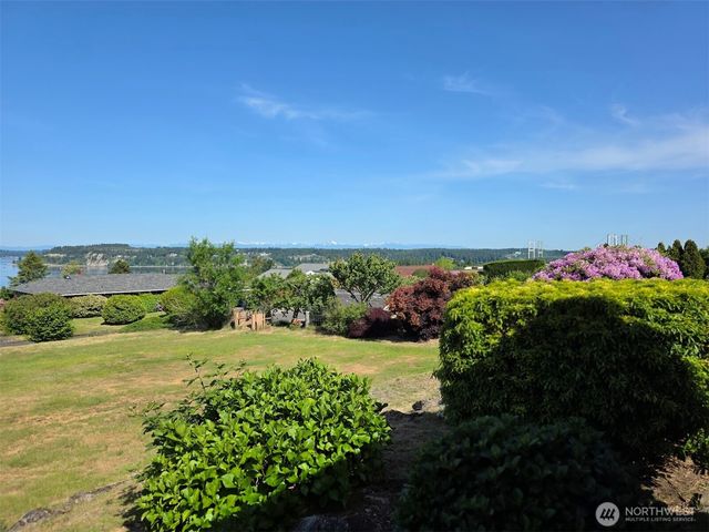1260 S Karl Johan Avenue, Tacoma, WA 98465