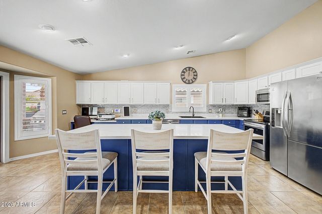 18164 W DESERT Lane, Surprise, AZ 85388
