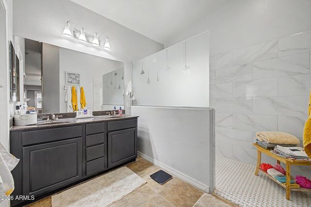 18164 W DESERT Lane, Surprise, AZ 85388