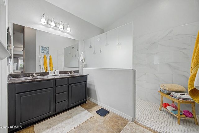 18164 W DESERT Lane, Surprise, AZ 85388
