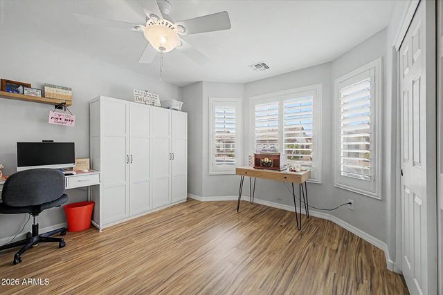18164 W DESERT Lane, Surprise, AZ 85388