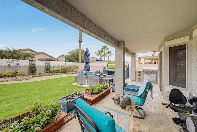 18164 W DESERT Lane, Surprise, AZ 85388