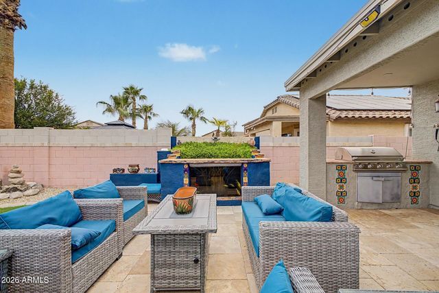 18164 W DESERT Lane, Surprise, AZ 85388