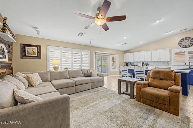 18164 W DESERT Lane, Surprise, AZ 85388