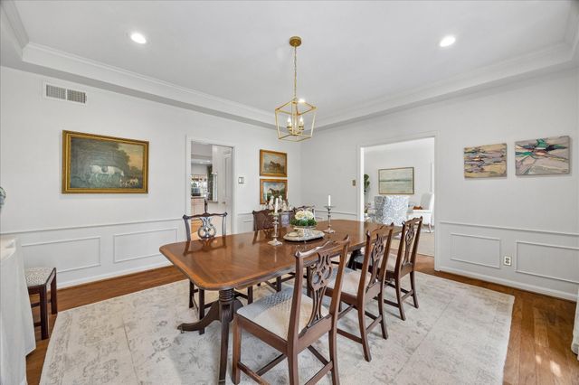 10926 Wickwild Street, Hunters Creek Village, TX 77024