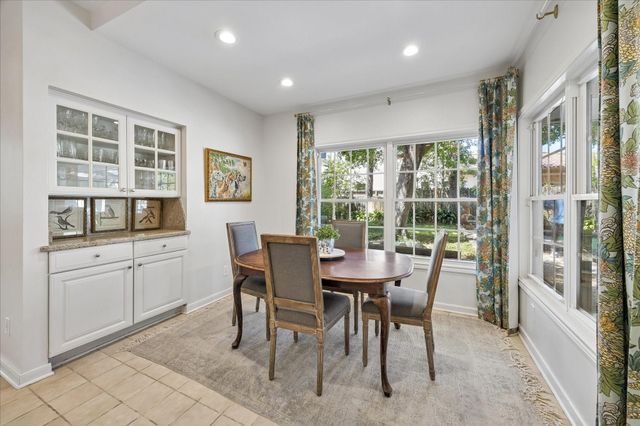 10926 Wickwild Street, Hunters Creek Village, TX 77024