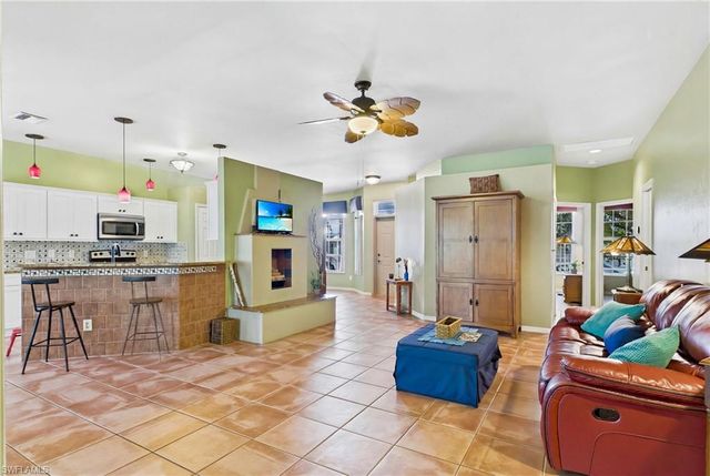 7980 Sandel Wood CIR W, Fort Myers, FL 33908