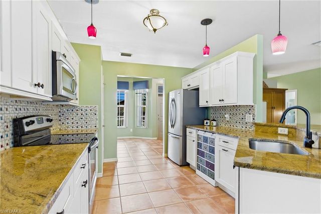 7980 Sandel Wood CIR W, Fort Myers, FL 33908