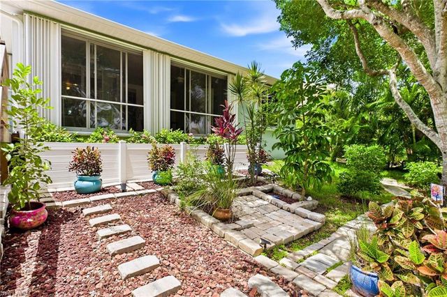 7980 Sandel Wood CIR W, Fort Myers, FL 33908