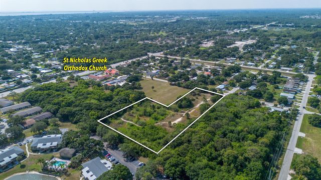 2205 S Stanton Avenue, Fort Pierce, FL 34981