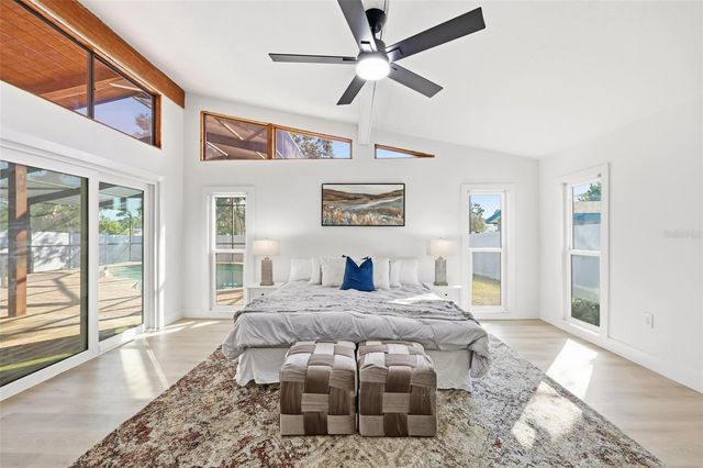 228 87TH AVENUE NE, St Petersburg, FL 33702