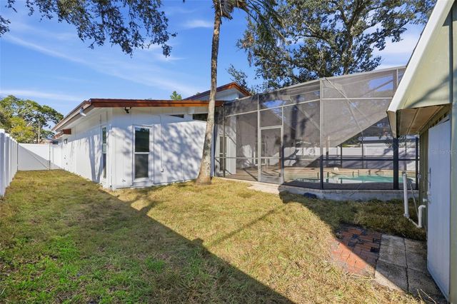 228 87TH AVENUE NE, St Petersburg, FL 33702