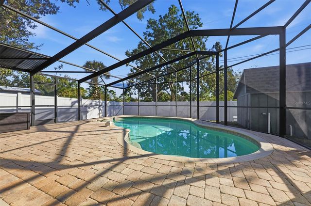 228 87TH AVENUE NE, St Petersburg, FL 33702