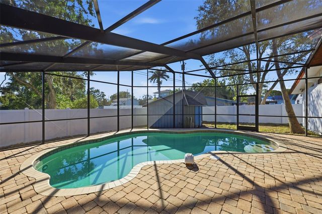 228 87TH AVENUE NE, St Petersburg, FL 33702