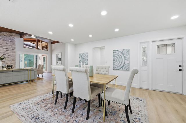 228 87TH AVENUE NE, St Petersburg, FL 33702