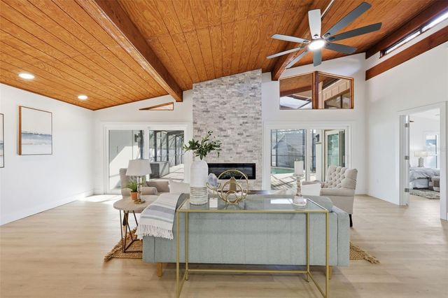 228 87TH AVENUE NE, St Petersburg, FL 33702