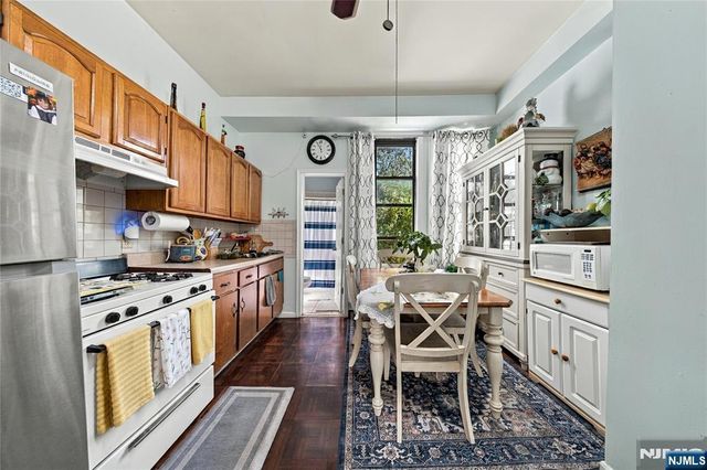 326 32nd Street, Union City, NJ 07087