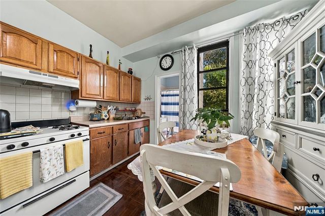 326 32nd Street, Union City, NJ 07087