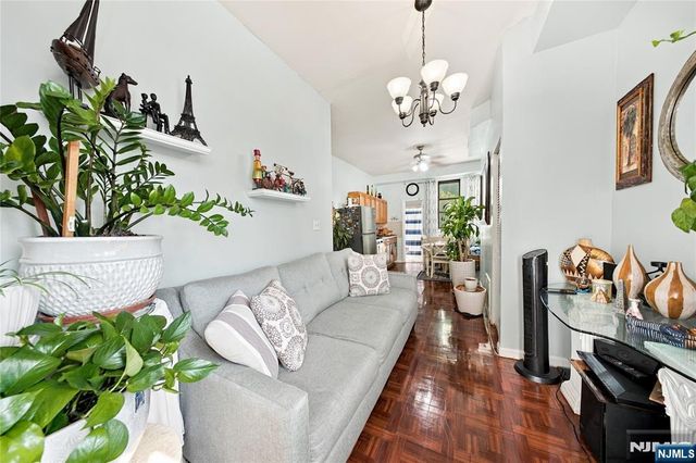 326 32nd Street, Union City, NJ 07087