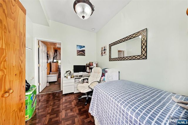 326 32nd Street, Union City, NJ 07087