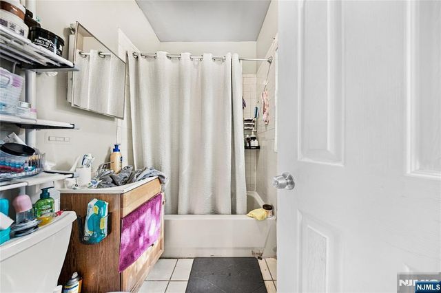 326 32nd Street, Union City, NJ 07087