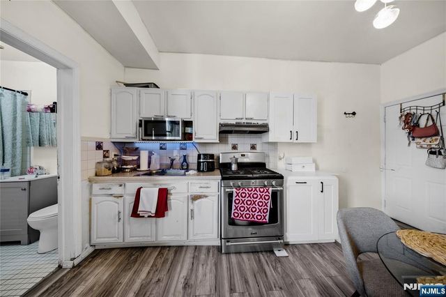 326 32nd Street, Union City, NJ 07087