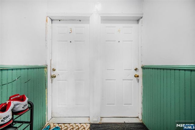 326 32nd Street, Union City, NJ 07087