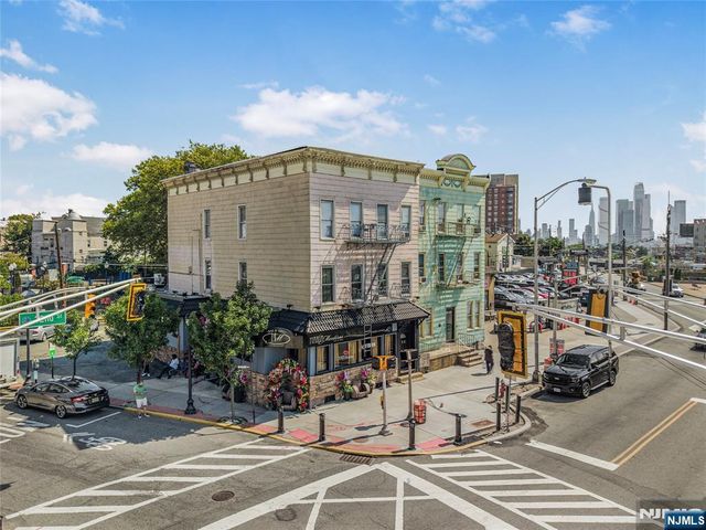 326 32nd Street, Union City, NJ 07087