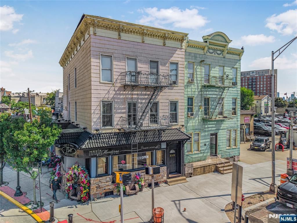 326 32nd Street, Union City, NJ 07087