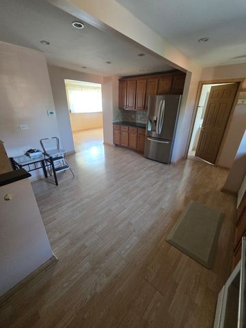 7139 W 74th Place, Chicago, IL 60638