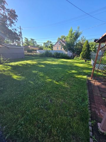 7139 W 74th Place, Chicago, IL 60638