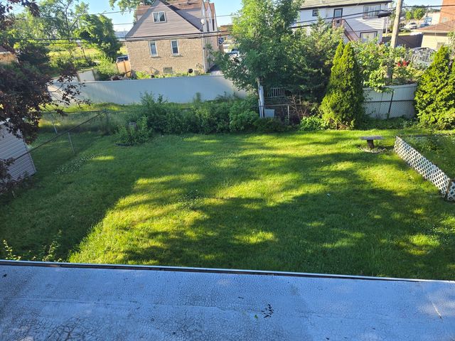 7139 W 74th Place, Chicago, IL 60638