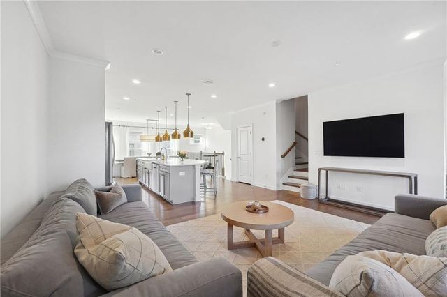 1029 Brandsford Street NW, Atlanta, GA 30318
