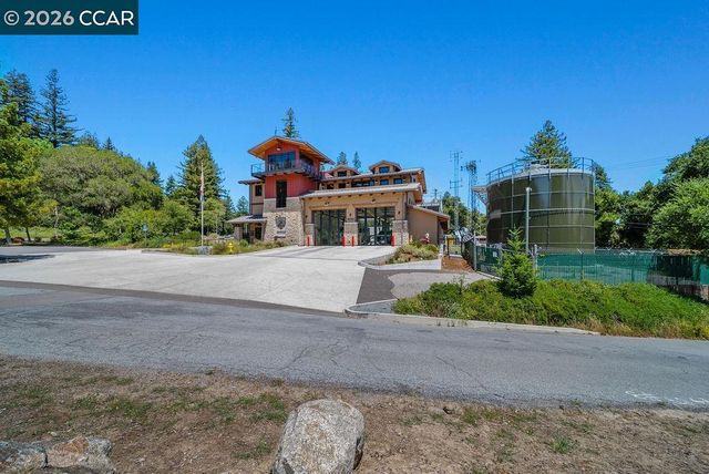 18103 La Verne Dr, Los Gatos, CA 95033