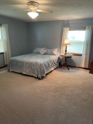 7705 Independence Street, Merrillville, IN 46410