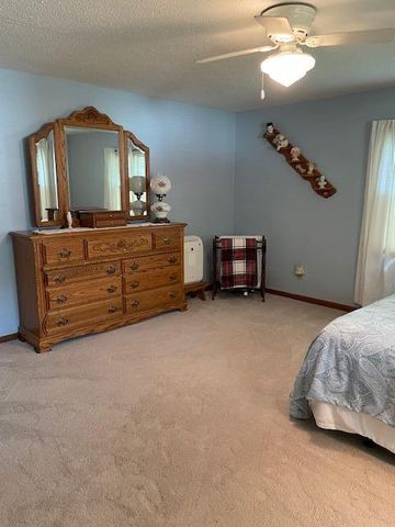 7705 Independence Street, Merrillville, IN 46410