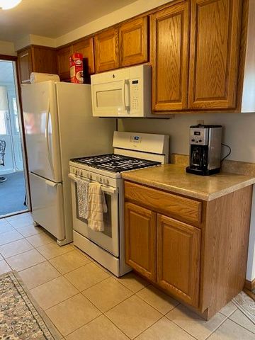 7705 Independence Street, Merrillville, IN 46410