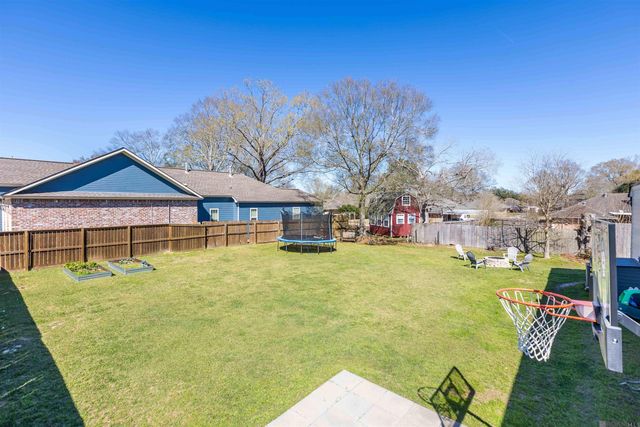 7365 N Eisworth Ave, Central, LA 70818