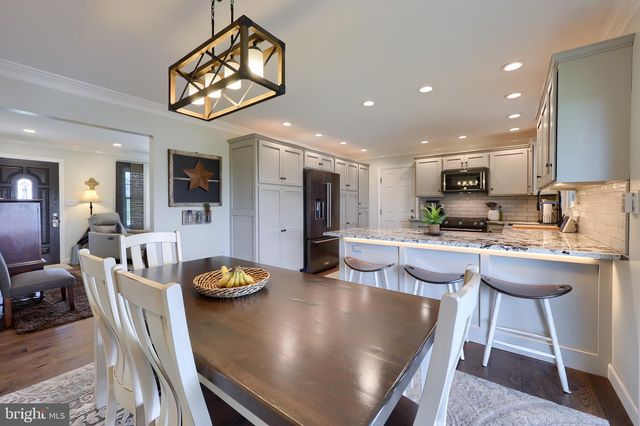 524 W TROUT RUN RD, Ephrata, PA 17522
