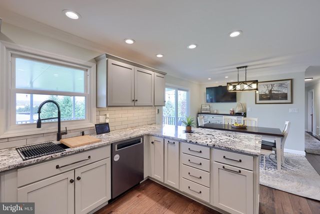 524 W TROUT RUN RD, Ephrata, PA 17522