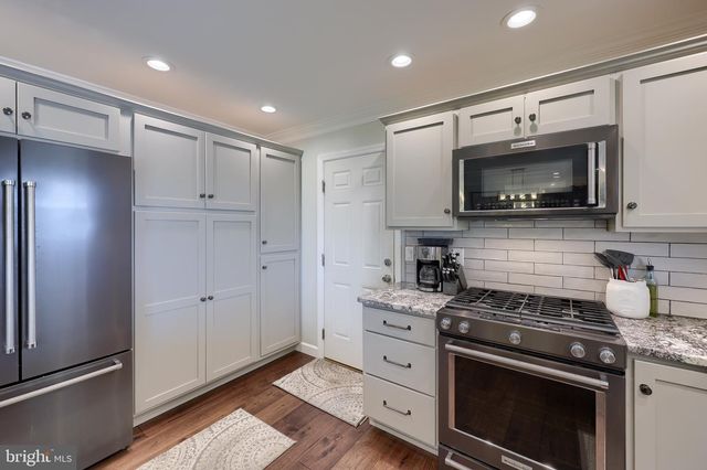 524 W TROUT RUN RD, Ephrata, PA 17522