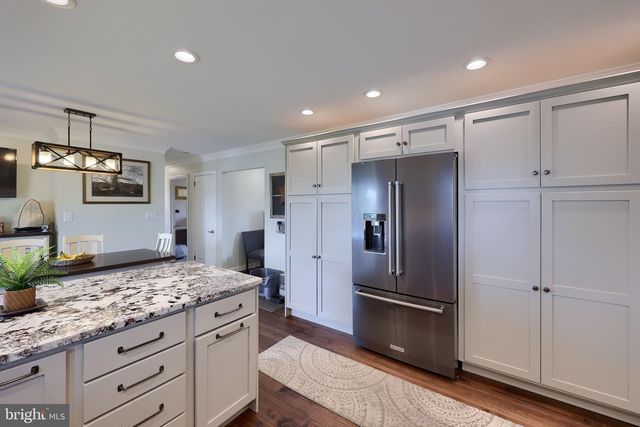 524 W TROUT RUN RD, Ephrata, PA 17522
