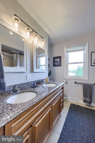 524 W TROUT RUN RD, Ephrata, PA 17522