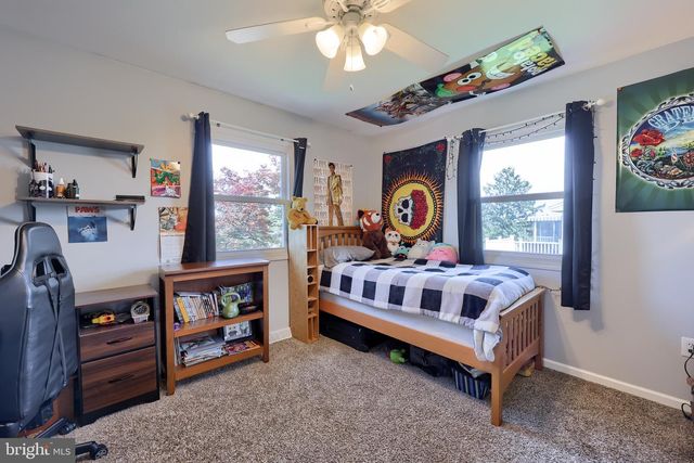 524 W TROUT RUN RD, Ephrata, PA 17522