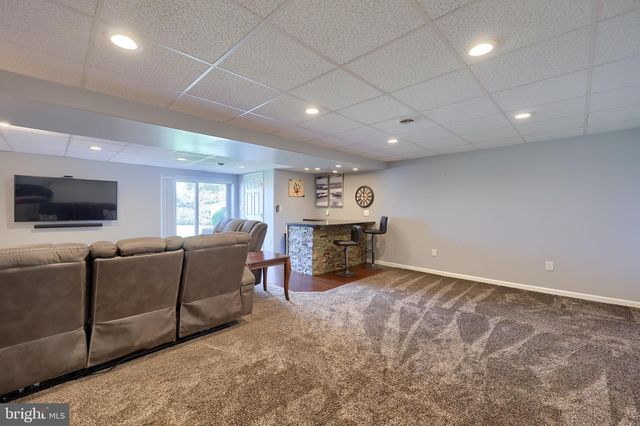 524 W TROUT RUN RD, Ephrata, PA 17522