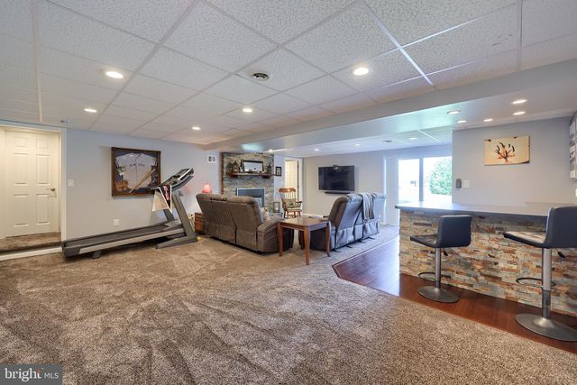 524 W TROUT RUN RD, Ephrata, PA 17522