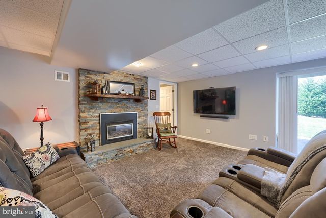 524 W TROUT RUN RD, Ephrata, PA 17522