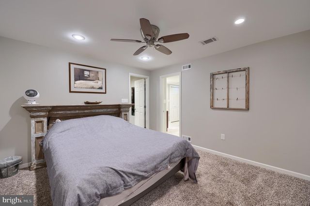524 W TROUT RUN RD, Ephrata, PA 17522