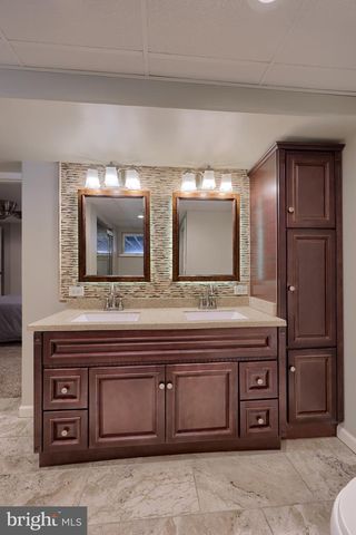524 W TROUT RUN RD, Ephrata, PA 17522